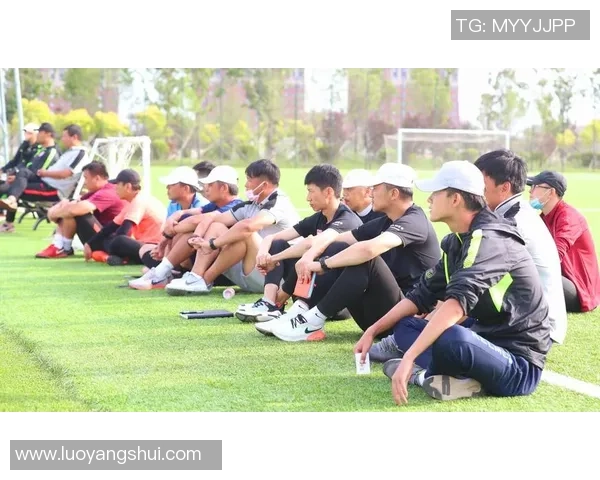 深圳滑板队的团队协作与默契提升探讨与实践分享 深圳滑板队的团队协作与默契提升探讨与实践分享